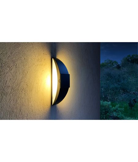 Borne d'éclairage extérieur led en acier - BN 011 Mini par LYX Luminaires 